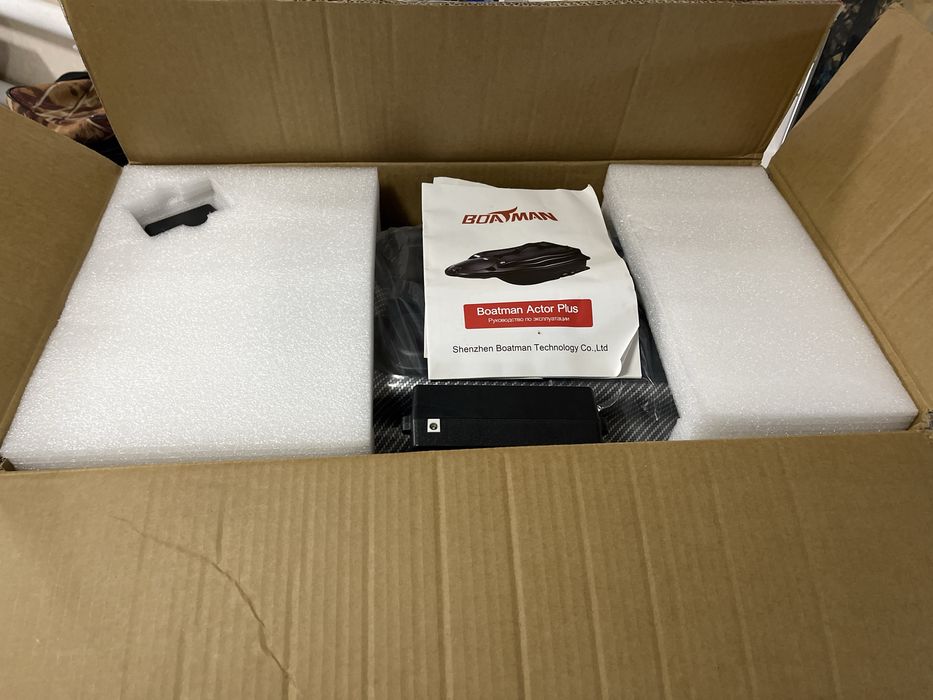 Прикормочный караблик Boatman Aktor Plus