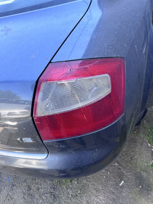 Vand Audi A4 1,6 Benzina / schimb cu un scuter 125 cm