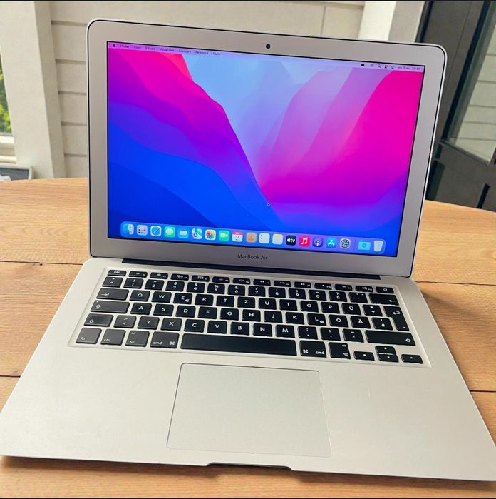 Macbook air 13" 2015 i5 8gb ram