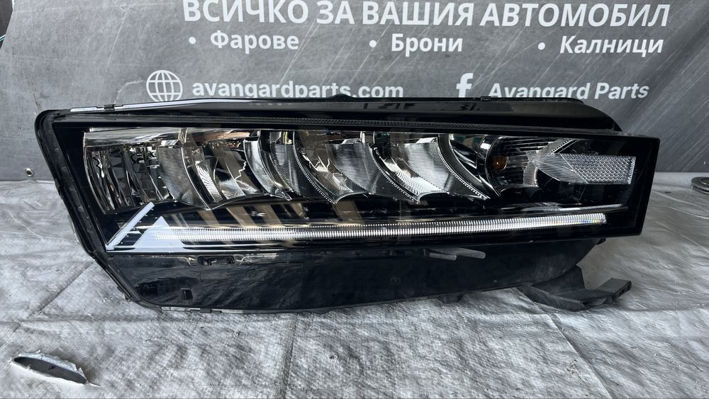 5 броя десен фар Skoda Octavia 4 2020-.Full Led