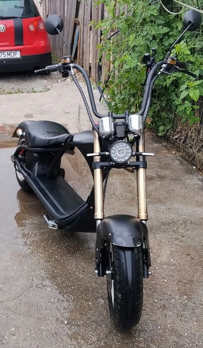 Vand CHOPPER adulții