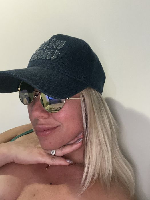 Шапка Miu Miu Нова  унисекс