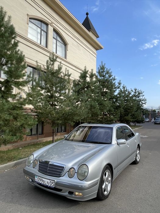 Мерседес Е320 в отличном состояний!