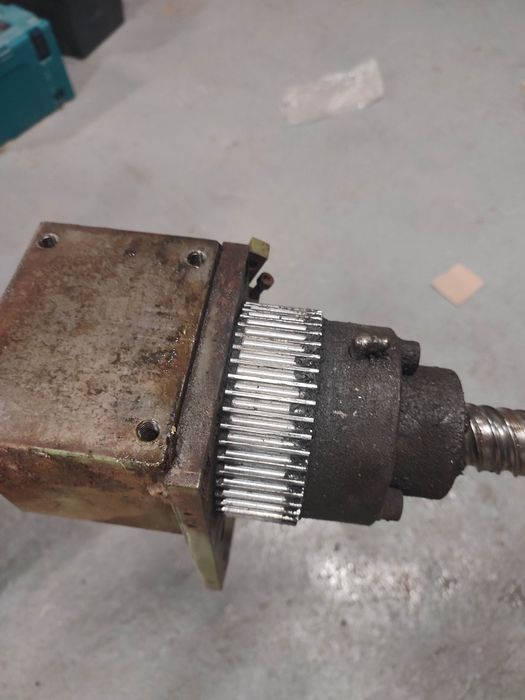 5500 мм Сачмено - винтова двойка