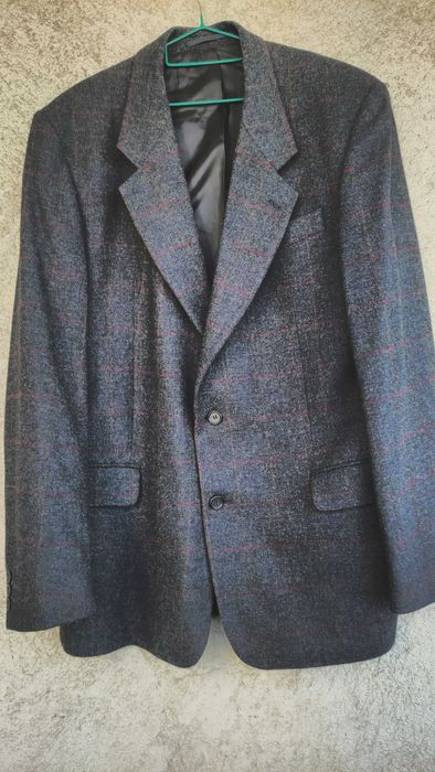 Vand trei sacouri barbatesti