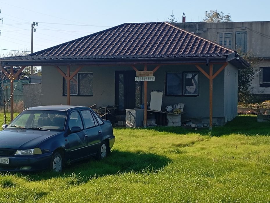 Casă - de - vânzare