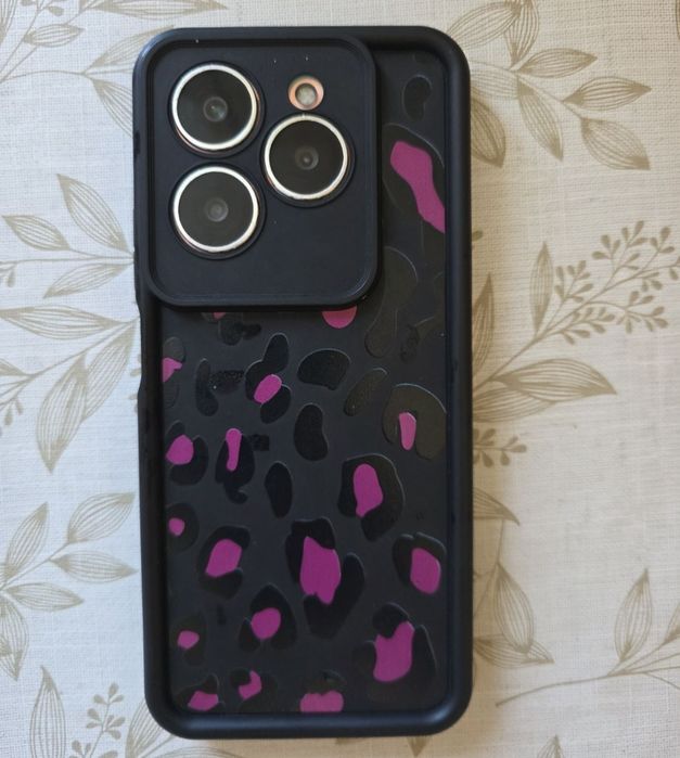 Продаю телефон Tecno spark 20pro