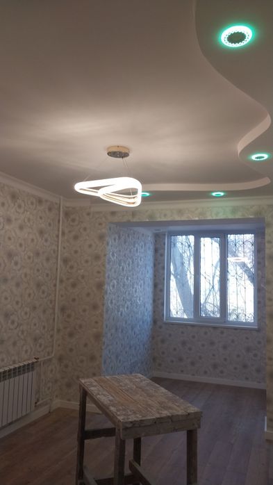 Поклейка обоев, малярные работы