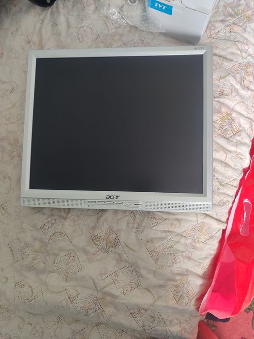 Мониторы "17" 2 шт