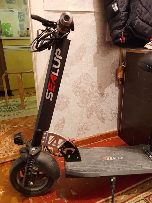 Электро самокат с сиденьем