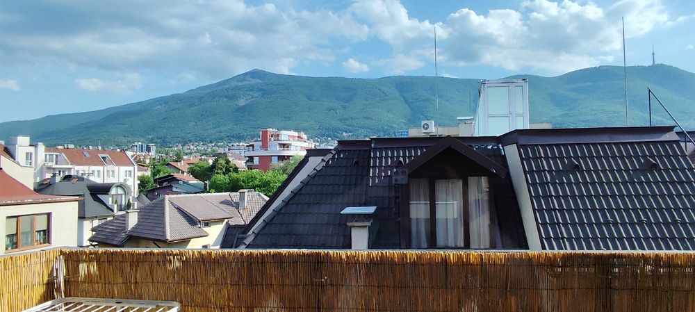 Дава се под наем Двустаен апартамент в София, Бъкстон - 62 кв.м за 600 € - Снимка #2