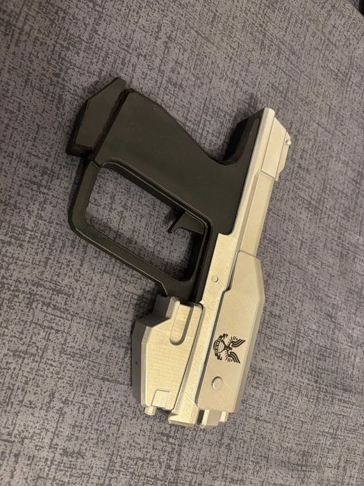 Halo M6G Magnum – Legendary Spartan pistol Cosplay & Collectors
