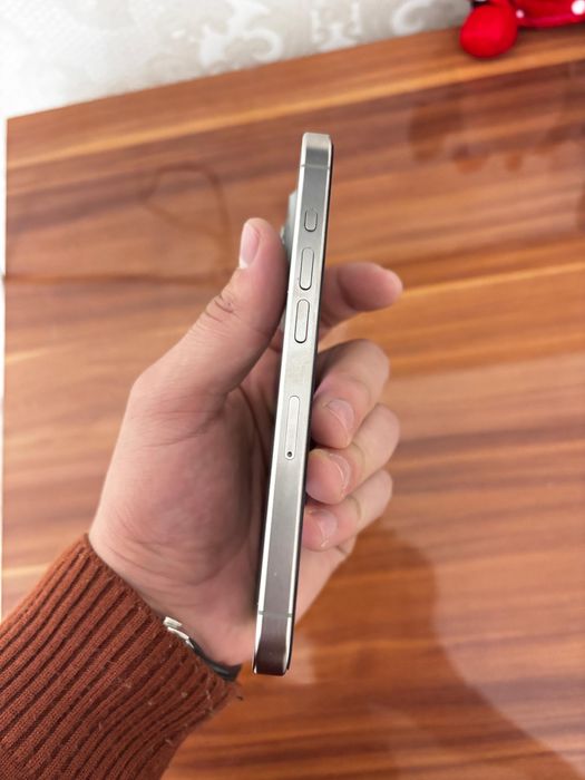 Продаю iphone 15 pro акб 90%