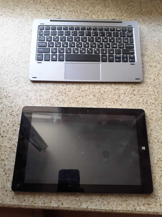 Ноутбук-планшет 10"