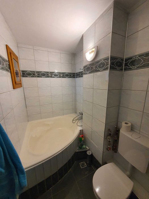 Inchiriez Apartament 3 camere zona Rogerius