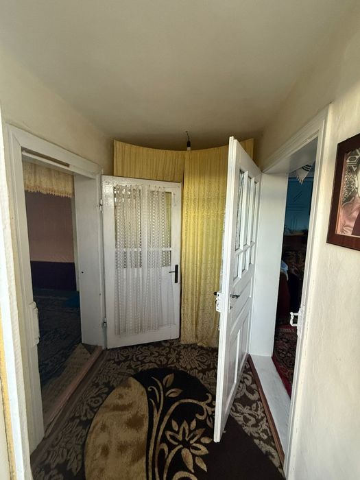 Ofer casă la țară în chirie sau de vânzare