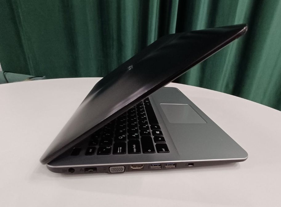 Asus core i7/8gb/ssd240/Nvidia 920 2gb
