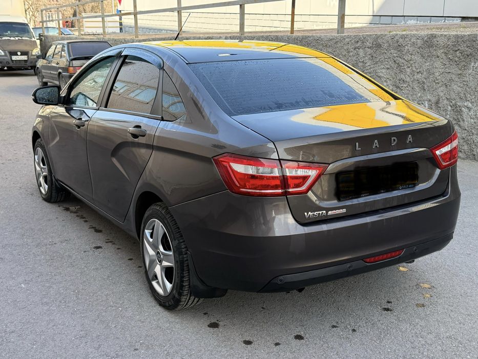 Лада- Vesta в lux