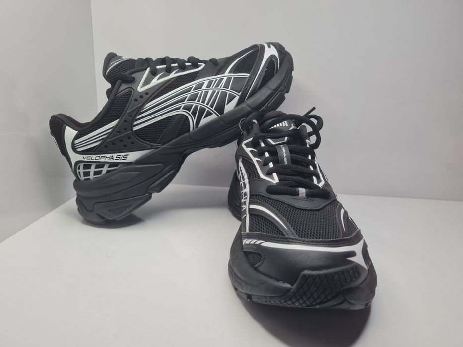 Маратонки Puma Velophasis 

Нови с кутия.

Размер 43 стелка 28 см.

Цена 60 евро.

Чисто нови с кутия.

Размер 43 1/3 стел