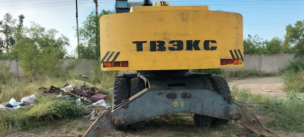 Продам экскаватор ЕК 18