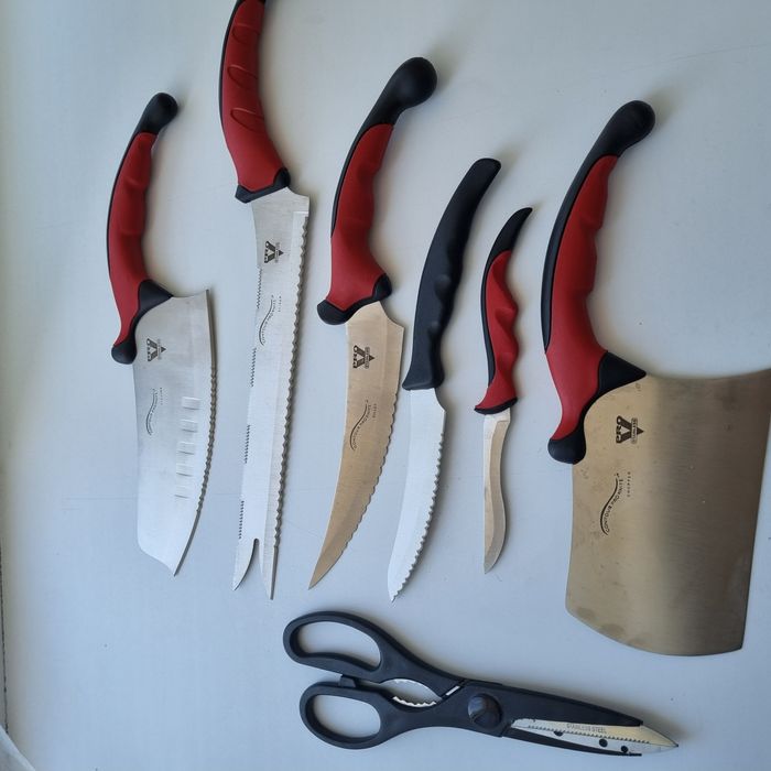 Продам кухенных ножей.