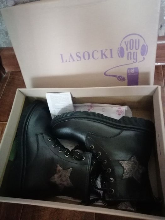 Ботинки осенние кожаные, новые 34 размер,