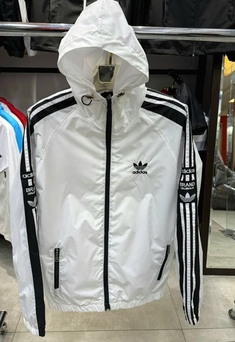 Най-новите модели якета на Adidas,Lacoste, Puma, Nike, Calvin Klein