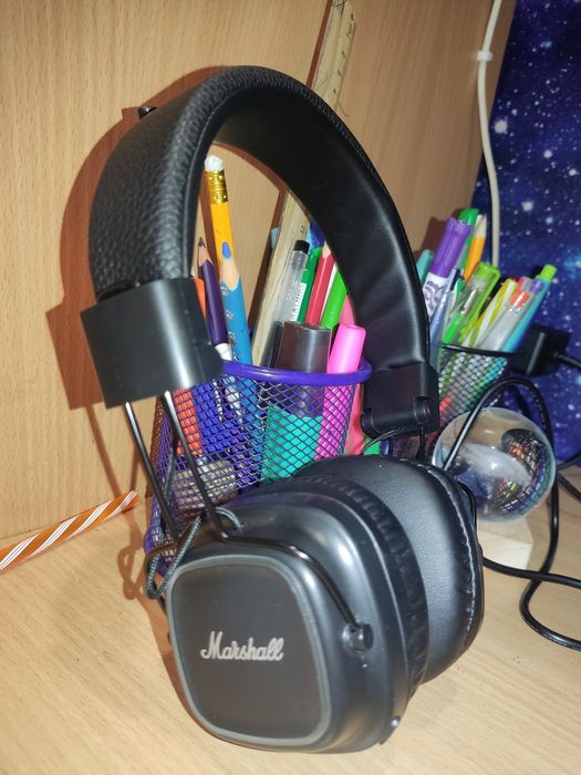 Наушники Marshall беспроводные,с зарядкой