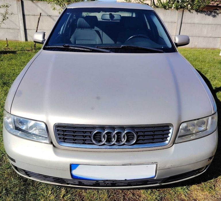 Vând Audi A4, an 2000, km 420000 reali