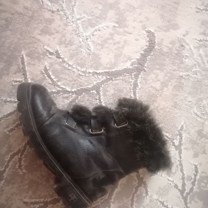 Обувь сотилади качества четкий