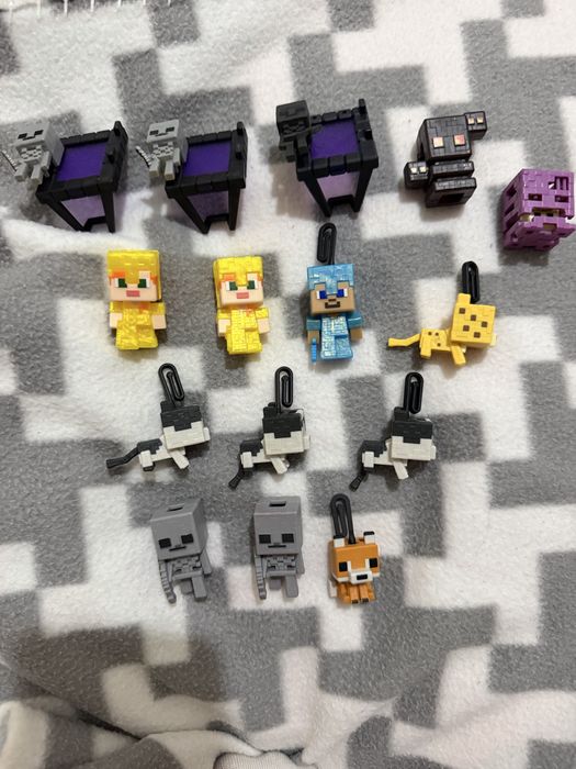 Продаю игрушки майнкрафт