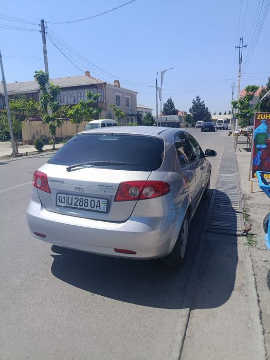 Машина продаёт хороший рукаам  год выпуска 2006  хорошом састоян