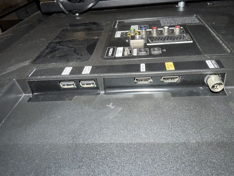 Продавам Телевизор смарт  40 инча