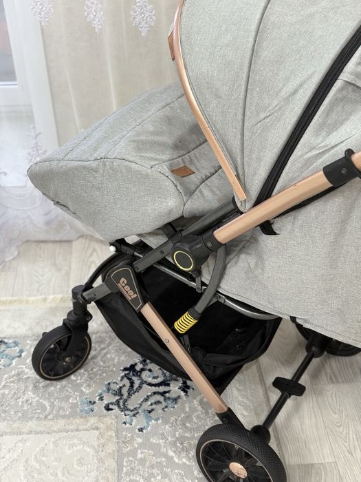 Коляска десткая складная