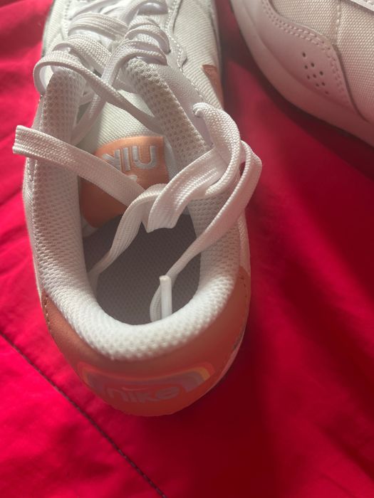 Много сладки оригинални маратонки на Nike