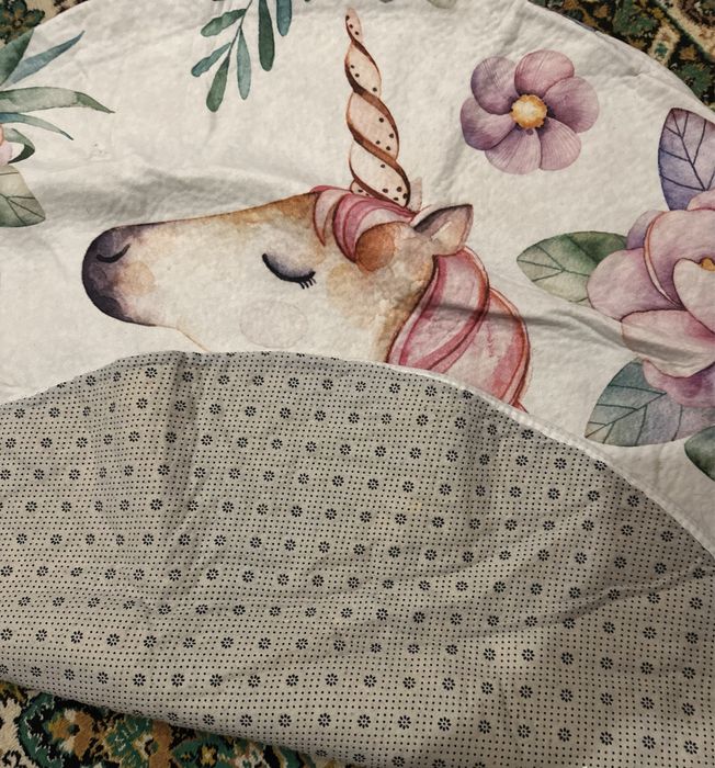 Продам детский ковер для девочки