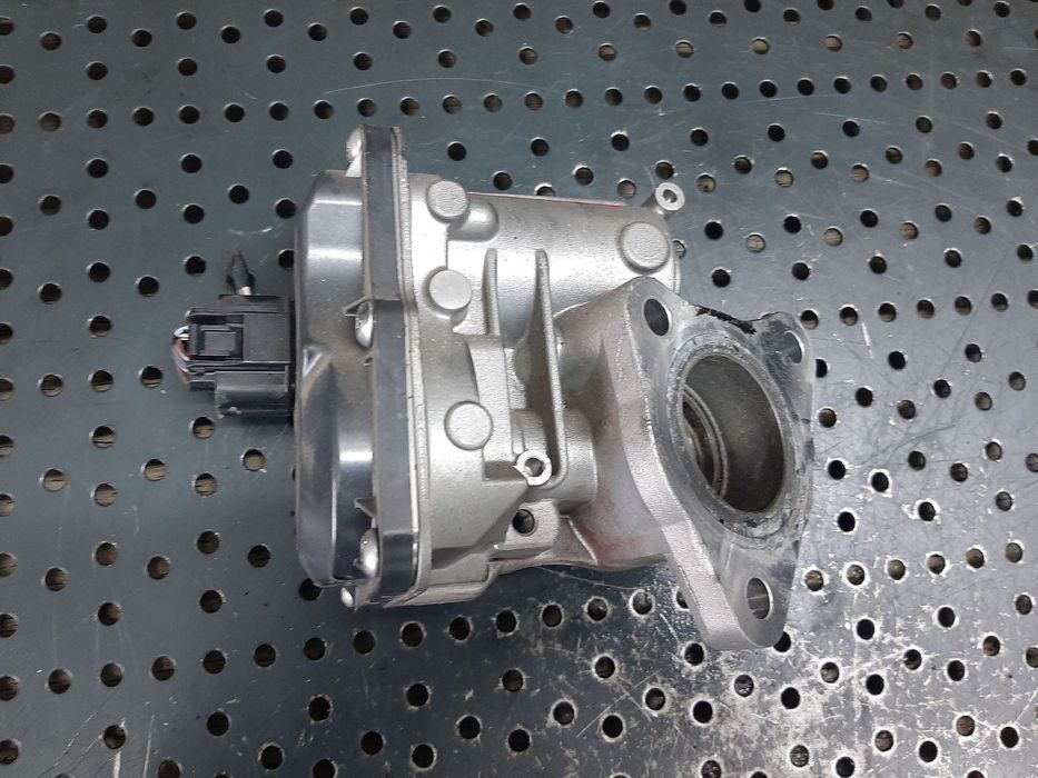 egr 1.5 dci k9k renault captur clio 4 megane 3 dacia logan 2 dokker  h8201143495 147102557r