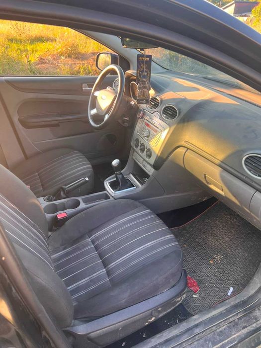 Masina ford focus dezmembrez