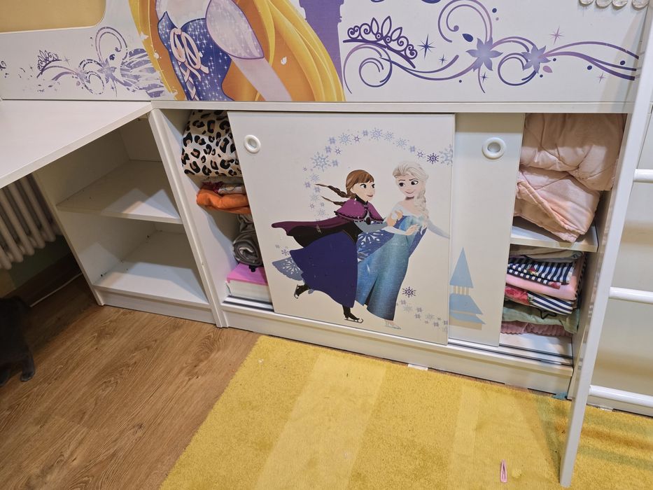 Pat Fetite rapunzel cu birou si loc depozitare