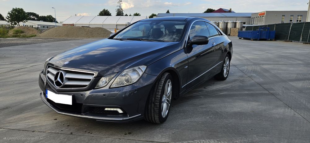 Mercedes E  c207