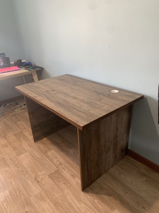 Стол компьютерный/письменный