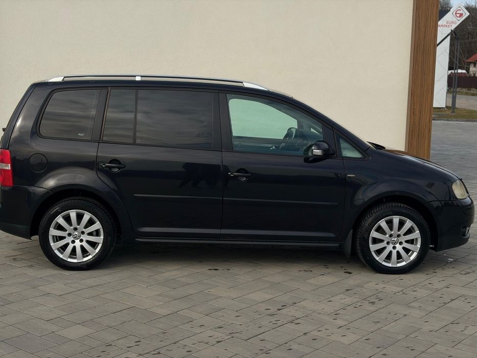 Vând Touran  1.9 TDI 2004