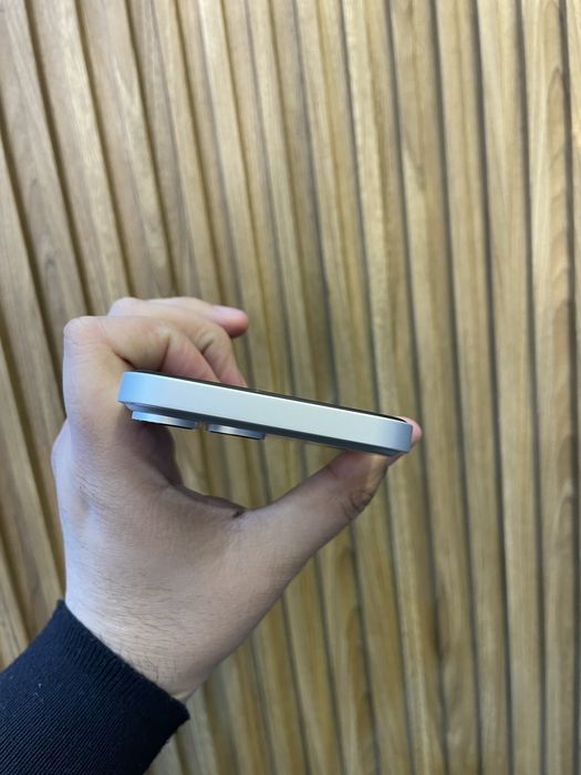 Iphone 11 64GB (iphone 17 pro korpusida yangi)