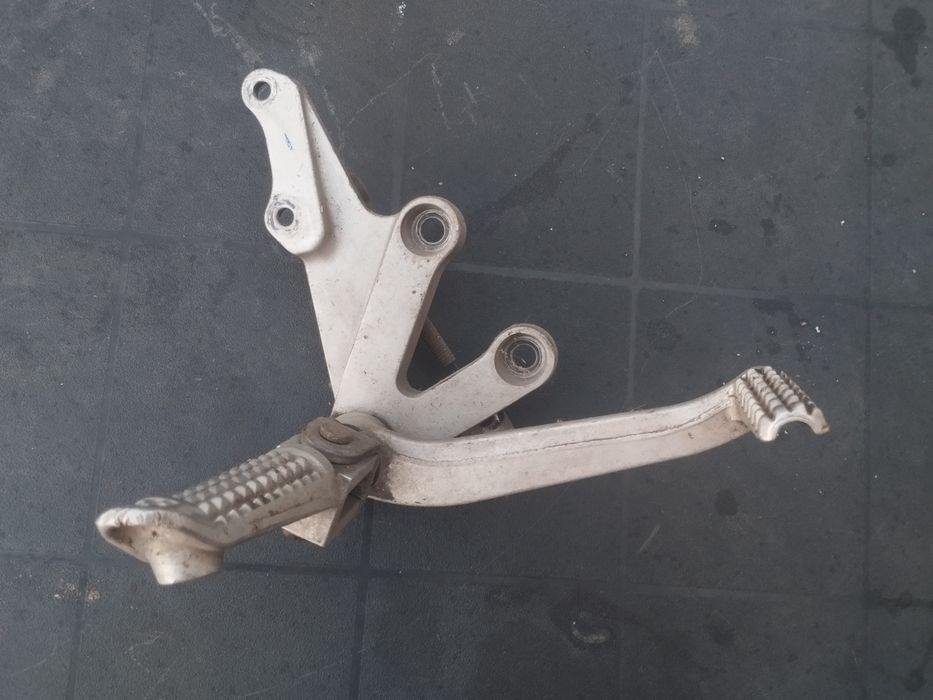 Scăriță dreapta completa pentru Suzuki Gsxr 600-750 model 2001-2003