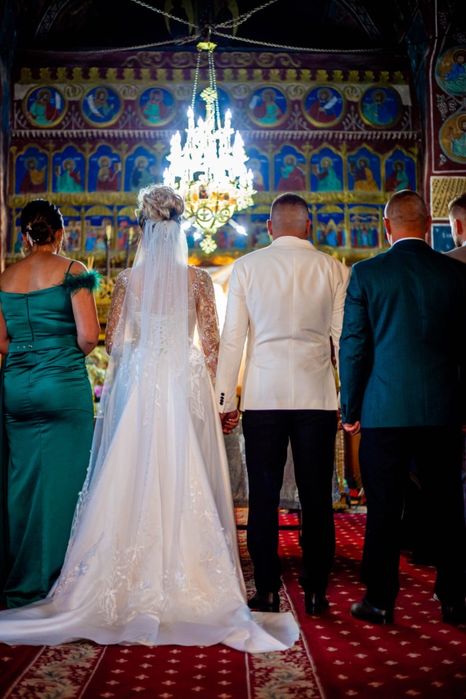 Vand rochie de mireasa