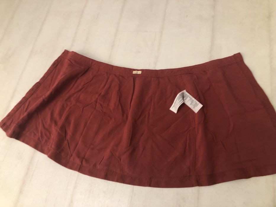 Fusta rosie Hollister
