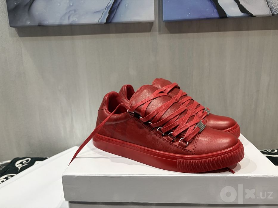 Balenciaga arena