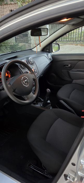 Dacia Logan doar 32.000.km ca si noua