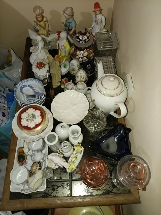 Bibelouri portrla românești și chinezesti