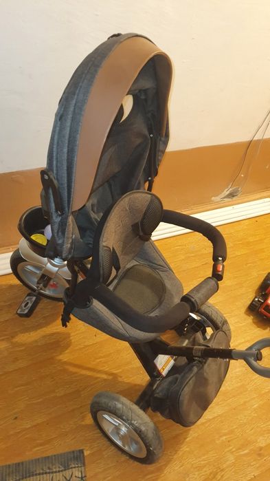 Коляска велосипед трехколесный СРОЧНО